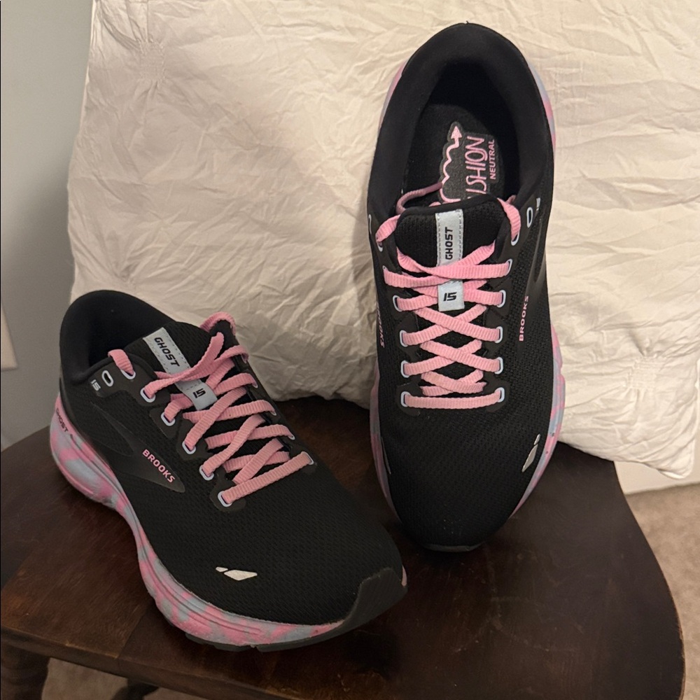 ✨ Brooks Ghost 15 Women’s Running Shoes – Size 8 (EUR 39, UK 6) ✨